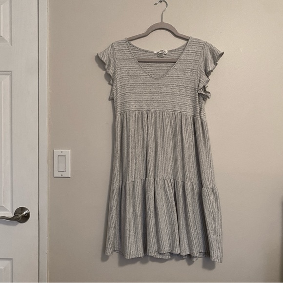 Grey dress - Picture 1 of 3